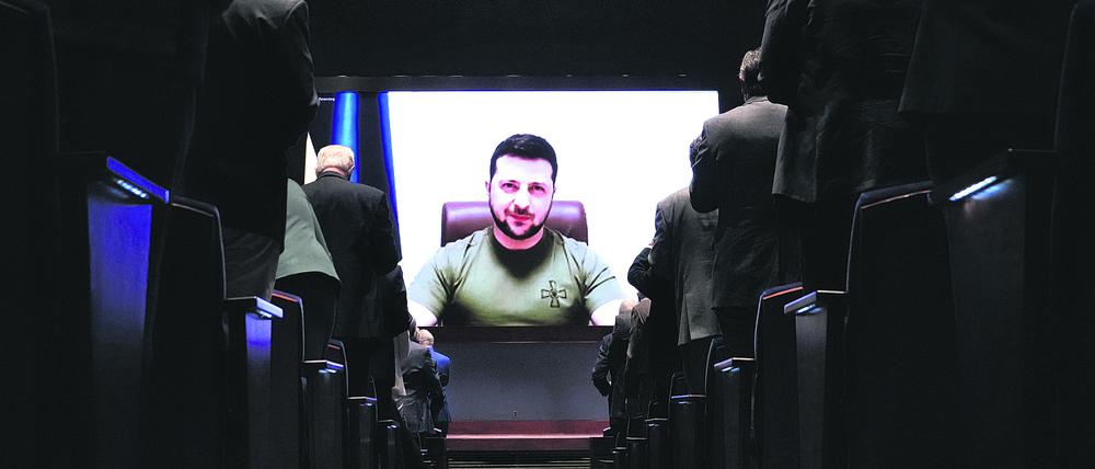 Am 16. März 2022 wurde der ukrainische Präsident Wolodymyr Selenskyj von den Kongressabgeordneten in Washington noch gefeiert.