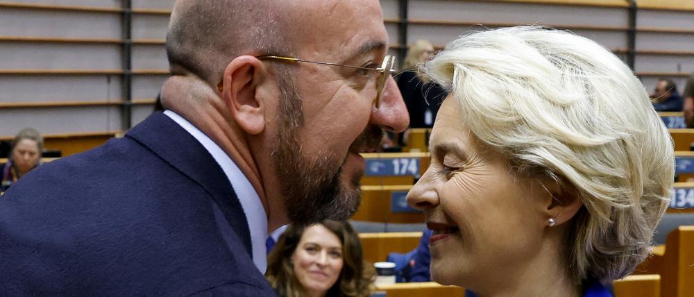 EU-Ratspräsident Charles Michel und Kommissionspräsidentin Ursula von der Leyen