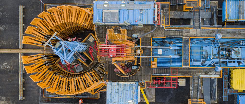 Ein Geothermieprojekt in der Schweiz. Die Bohrung hat zum Ziel, die natürliche Wärme aus dem Untergrund zu nutzen und diese dann wiederum in ein Fernwärmenetz einzuspeisen.