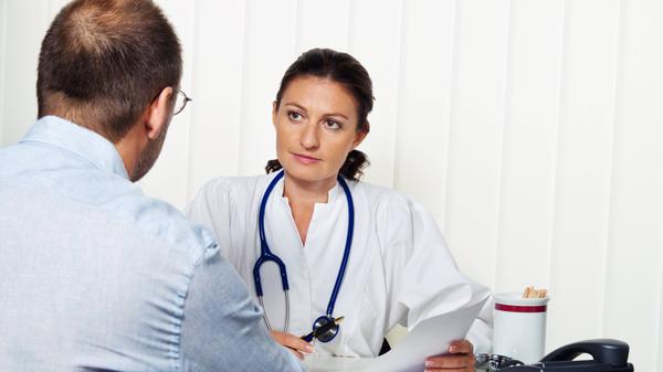 Auch auf Privatpatienten könnten Beitragserhöhungen warten.