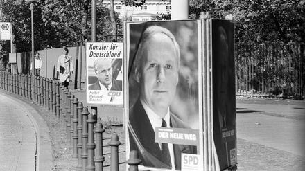 Vor 35 Jahren kämpfte Kanzlerkandidat Oskar Lafontaine für die SPD gegen den amtierenden Bundeskanzler Helmut Kohl (CDU) um Wählerstimmen.