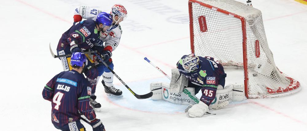 Tobias Ancicka konnte die Niederlage gegen Schwenningen nicht verhindern.