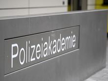 Mutmaßlich bei Prüfungen betrogen: Durchsuchungen bei Polizeischülern in Berlin