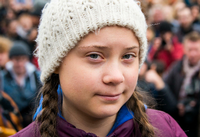 Greta Thunberg, Klimaaktivistin, bekommt den Alternativen Nobelpreis, zusammen mit drei weiteren Aktivisten.