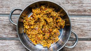 Auberginen-Curry Baingan Bharta nach Rezept von Manish Bahukhandi.
