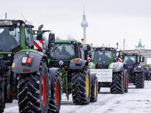 Bauernproteste in Berlin: 620 Lastwagen und 150 Traktoren am Großen Stern und zwischen Siegessäule und Brandenburger Tor