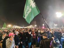 Gras legal: Hunderte Cannabis-Fans feiern am Brandenburger Tor
