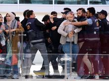 „Mörder Deutschland“: Pro-Palästinensische Proteste bei Ankunft von Steinmeier in Istanbul