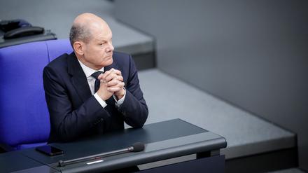 Bundeskanzler Olaf Scholz (SPD) nimmt an der Haushaltswoche im Bundestag teil. 
