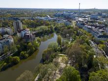 Kadaver lag im Uferbereich: Große tote Schlange im Lietzenseepark in Berlin-Charlottenburg gefunden