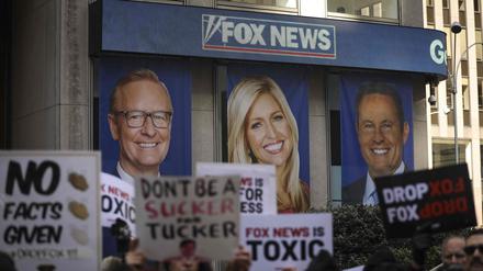 Protest vor der Zentrale von Fox News im März 2019.
