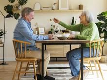 Die alten Eltern sind so unvernünftig: Wie halten wir sie vom Alkohol fern?