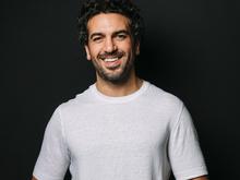 Schauspieler Elyas M’Barek im Interview: „Ich finde es unfassbar angenehm, wenn ich nicht beachtet werde“