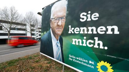 Immer an ihrer Seite. Winfried Kretschmann leiht sich im Wahlkampf alte Sprüche von Angela Merkel.