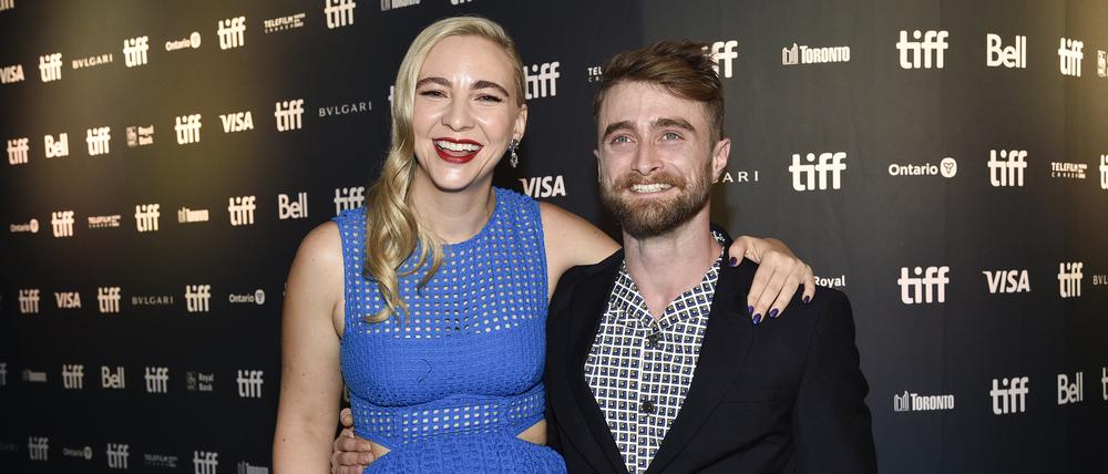 Daniel Radcliffe kommt gemeinsam mit seiner Freundin Erin Darke  zur Premiere eines Films. 