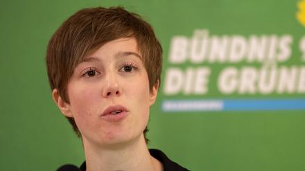 Julia Schmidt, Landesvorsitzende von Bündnis 90/Die Grünen, spricht 20219 beim Landesparteitag ihrer Partei.