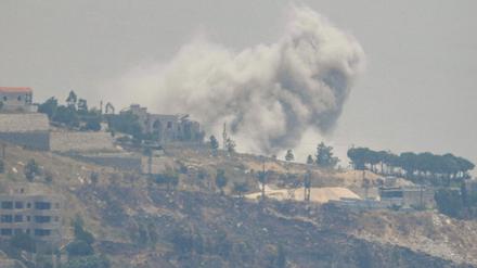 Am Mittwoch bombardierten die israelischen Streitkräfte ein Dorf im Süden Libanons.