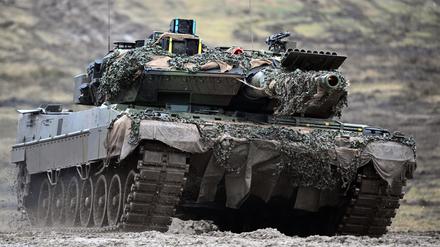 Kampfpanzer vom Typ Leopard 2.