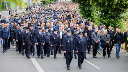 Eindrucksvolles Gedenken: Tausende Polizisten und viele weiter Bürger gedenken des getöteten Mannheimer Polizisten Rouven L.