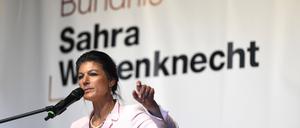 Sahra Wagenknecht bei einer Wahlkampfveranstaltung des BSW zur Europawahl auf dem Opernplatz. 