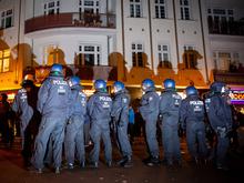 Rechte Umtriebe in Berlins Polizei : Interne Ermittler weisen nur geringe Erfolgsquote auf