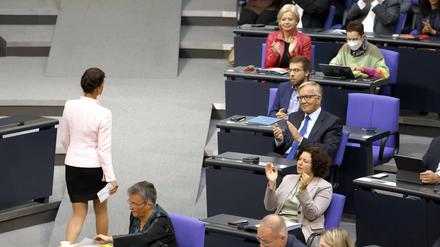 Sahra Wagenknecht in der 51. Sitzung des Deutschen Bundestages im Reichstagsgebäude. 