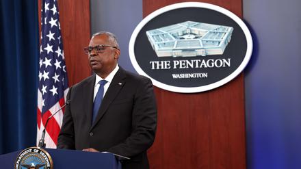 US-Verteidigungsminister Lloyd Austin hält eine Pressekonferenz im Pentagon am 27. Oktober 2022 in Arlington, Virginia.