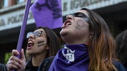 Nach der Vergewaltigung einer 18-Jährigen in Pamplona durch fünf Männer im Jahr 2016 gab es in ganz Spanien Massenproteste.