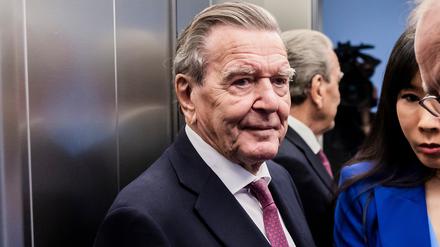 Altkanzler Gerhard Schröder am Donnerstag vor Gericht