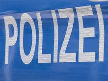Der Junge blieb „äußerlich“ unverletzt: Autofahrer überfährt Kind auf Parkplatz in Brandenburg