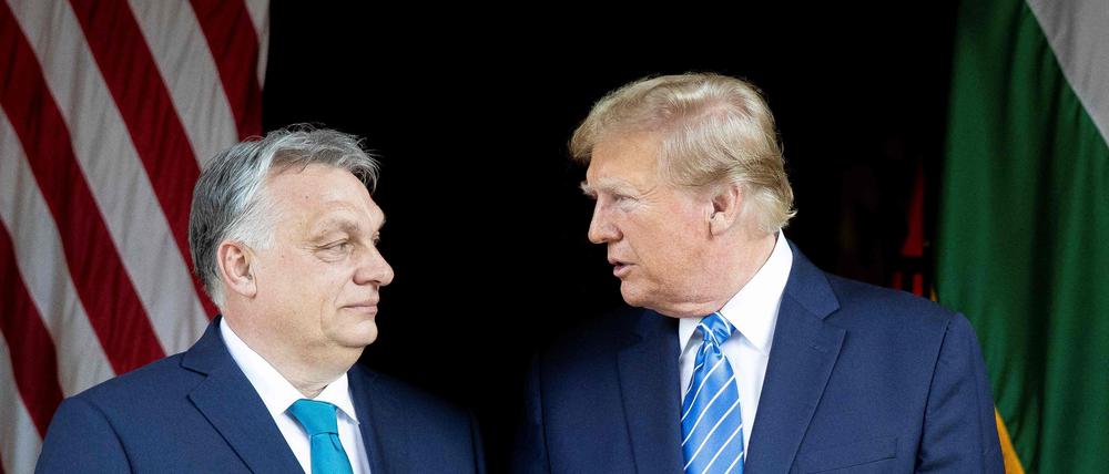 Ungarns Premier Viktor Orban mit dem früheren US-Präsidenten Donald Trump