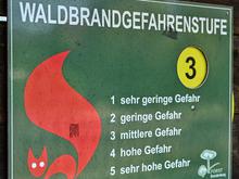 Über Ostern im Süden auf Stufe vier erhöht: Waldbrandgefahr in Brandenburg steigt wieder