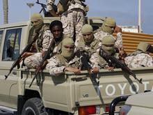 Kämpfe bei Tripolis: Bewaffnete Gruppen liefern sich Gefechte nahe der libyschen Hauptstadt