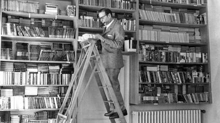Immer mit Pfeife. Georges Simenon in seiner Bibliothek.