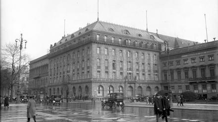 Das alte Hotel Adlon wurde 1919 zum Schauplatz eines brutalen Raubmords.
