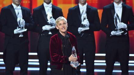 Ellen DeGeneres, Gewinnerin der Awards als beliebteste Synchronstimme/Animation, beliebteste Moderatorin/TV und beliebteste «Komödiantische Zusammenarbeit», während der «People's Choice Awards» Verleihung in Los Angeles.