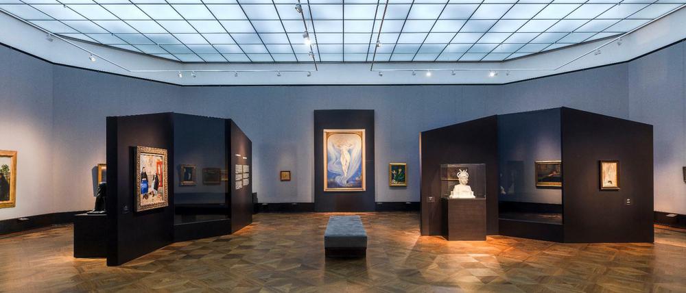 Blick in die Ausstellung "Dekadenz und dunkle Träume" in der Alten Nationalgalerie