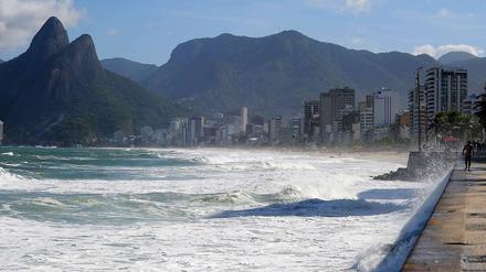 Die Copacabana in Rio de Janeiro.