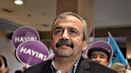 Önder saß für die HDP im Parlament und vermittelte zwischen dem Staat und der PKK.