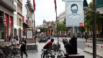 Generelle Maskenpflicht: eine Straße in Antwerpen.