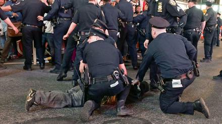Polizisten im Einsatz bei einer Demonstration gegen Polizeigewalt und Rassismus in den USA.
