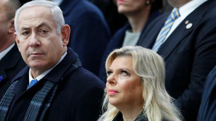 Der scheidende Polizeichef Israels empfiehlt eine erneute Anklage gegen Benjamin Netanjahu und seine Frau Sara. 