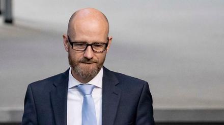 Peter Tauber (CDU) will Rechtsextremen Grundrechte entziehen.