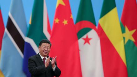 Afrika zu Gast bei China: Zum Gipfel in Peking hat Chinas Staatspräsident Xi Jinping mehr als 50 Staats- und Regierungschefs aus Afrika willkommen geheißen.