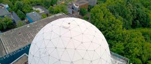 Die ehemalige Abhörstation der NSA auf dem Teufelsberg ist stiller Zeuge des Spionagekriegs, der im Berlin der 60er Jahre tobte.
