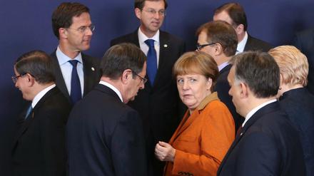 Bundeskanzlerin Angela Merkel (CDU) im Kreise anderer EU-Führer