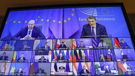 EU-Ratschef Charles Michel (oben links) war der Gastgeber der Videokonferenz der Staats- und Regierungschefs.