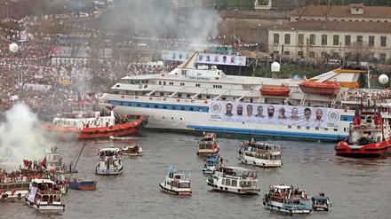 Die "Mavi Marmara" bei ihrer Rückkehr nach Istanbul.