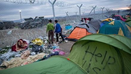 Flüchtlingskinder im Flüchtlingslager in Idomeni an der Grenze zwischen Griechenland und Mazedonien 