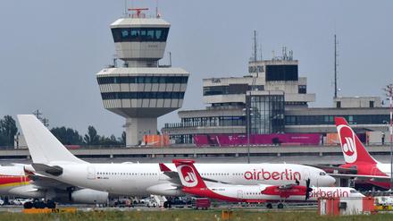 Symbolische Kombination: Kommt nach der Air-Berlin-Pleite auch ein Tegel-Debakel?